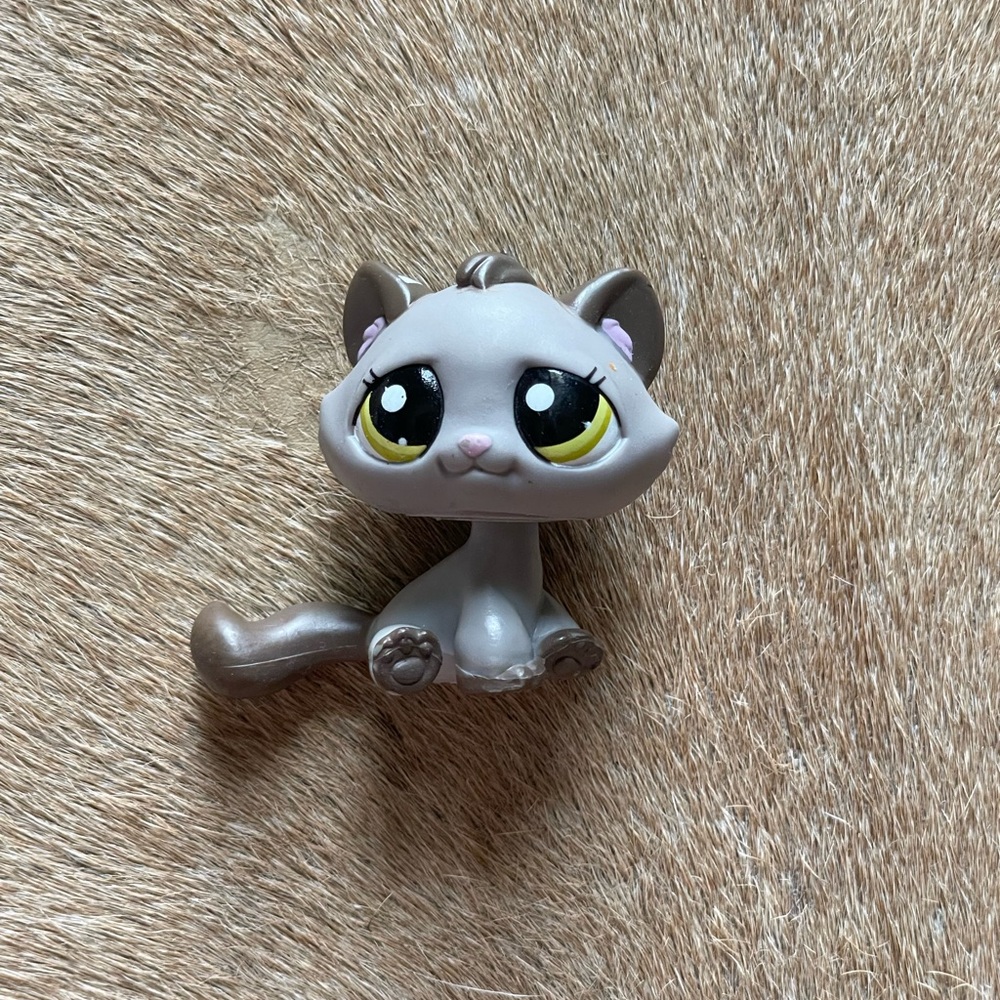 LPS Grey Sitting Cat